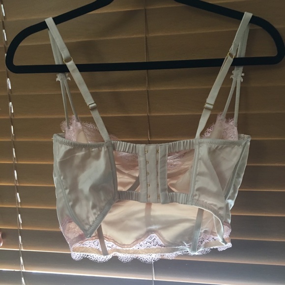 Blush and pink Victoria’s Secret longline bra - Picture 2 of 3